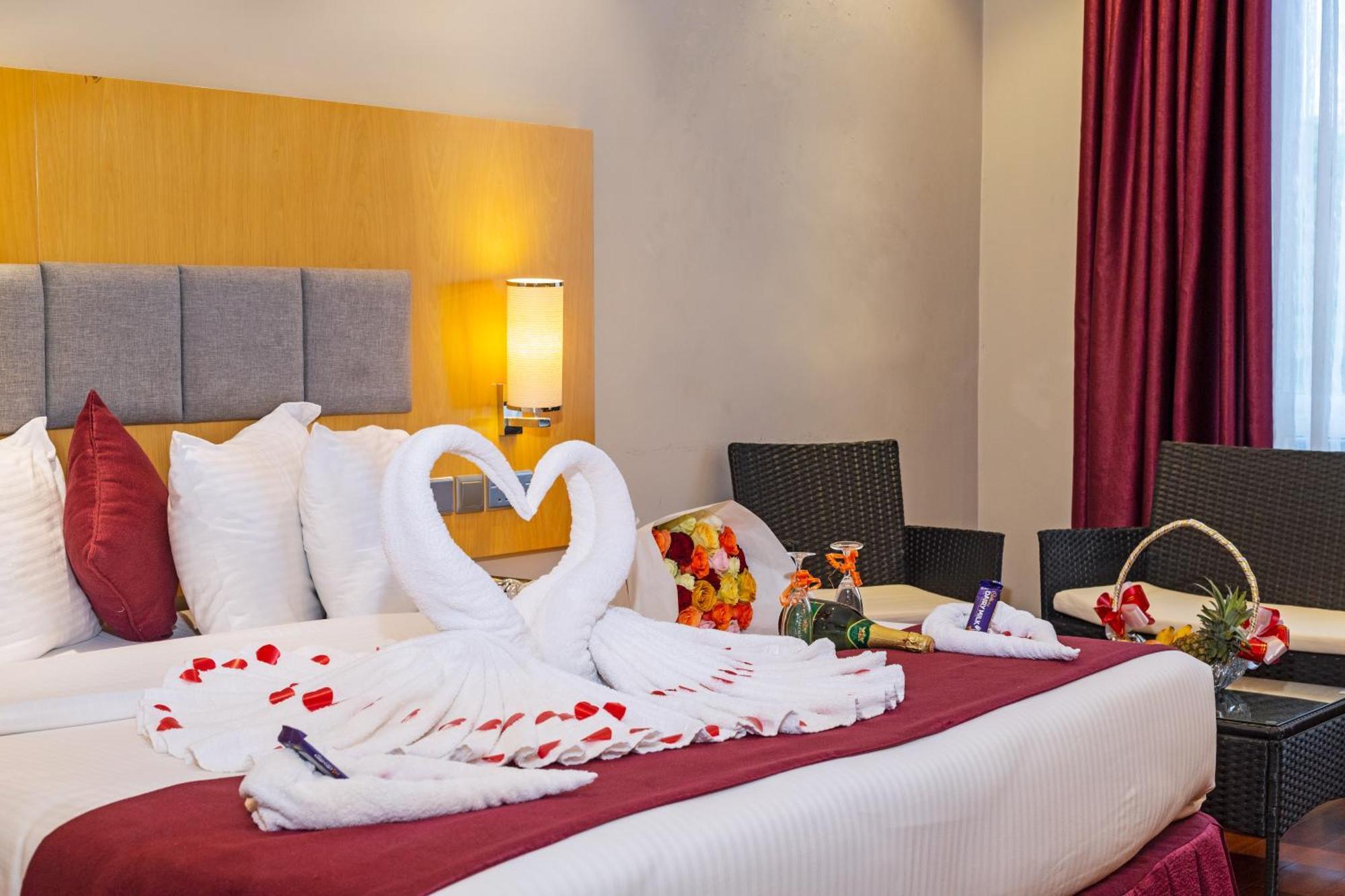 Three Steers Hotel Meru Экстерьер фото