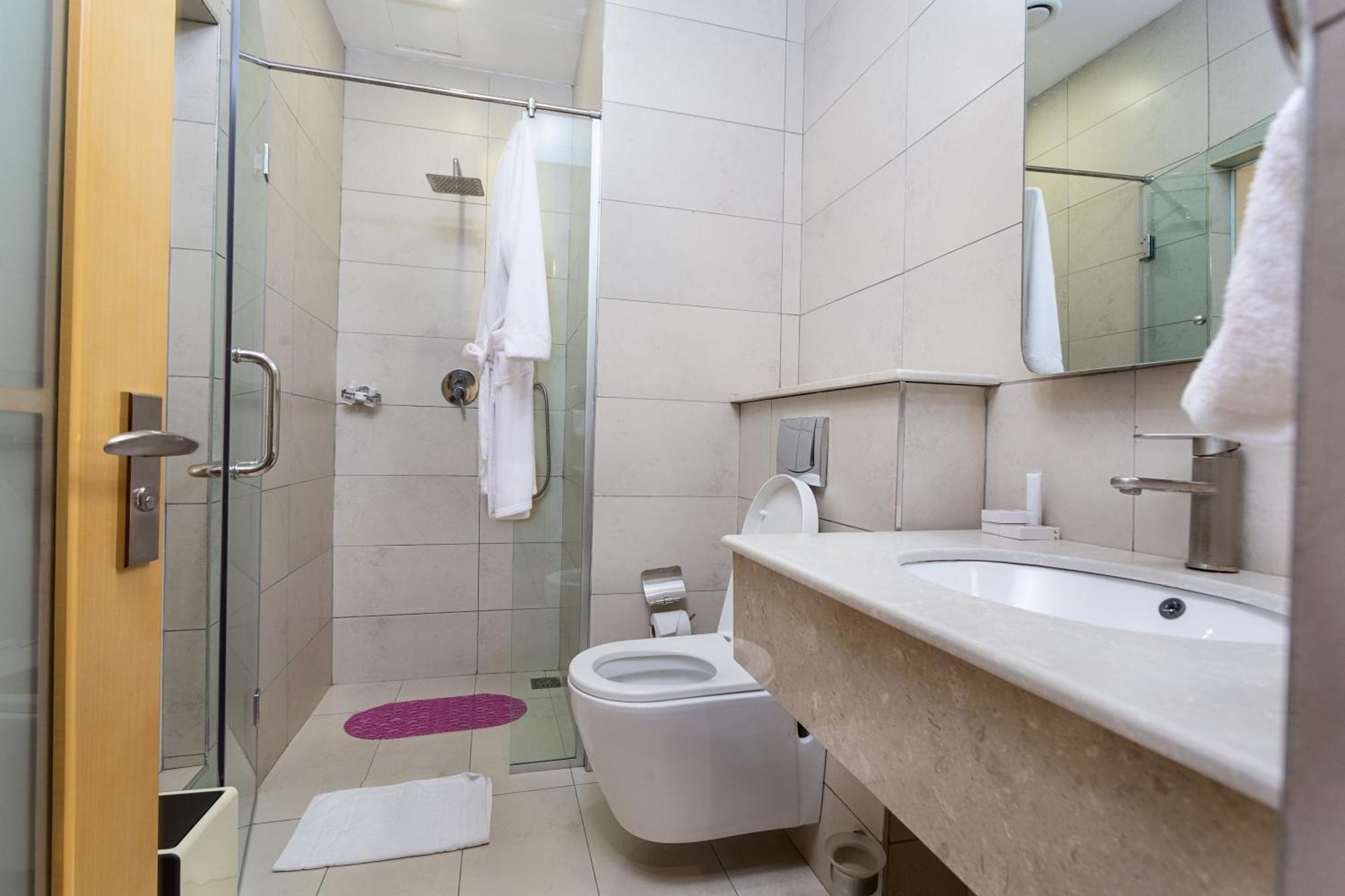 Three Steers Hotel Meru Экстерьер фото